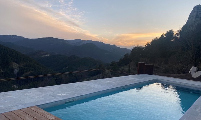 Gombren Cottage | Self catering Mas Merolla for 10 people