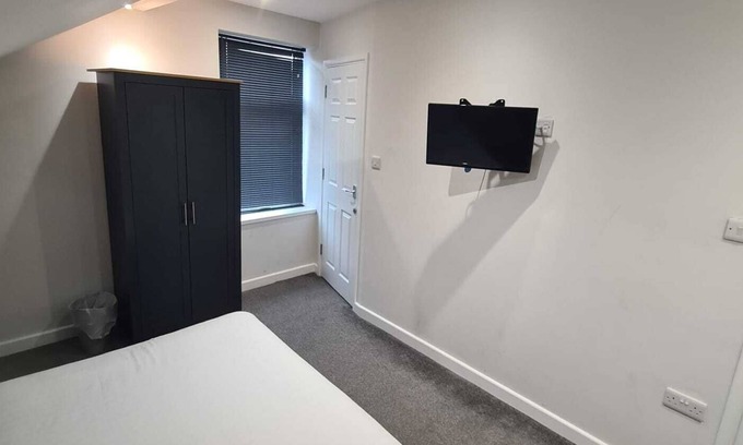 Barnsley House | SELF CHECK IN APARTMENT BARNSLEY CENTRAL