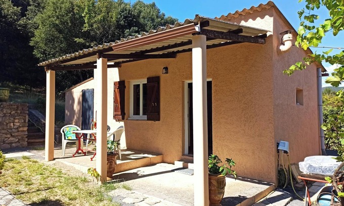 Boisset-et-Gaujac Apartment | Self-contained studio at the gateway to the Cévennes