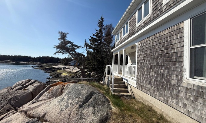 Stonington House | Sellers Shore Cottage - Oceanfront, Cape - Private