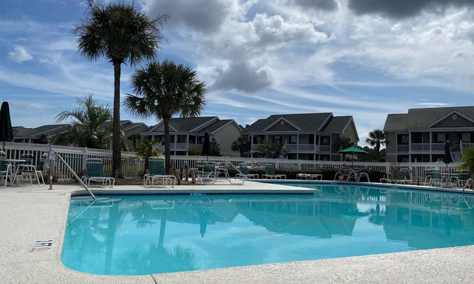 Sunset Beach Condo | Sensational Beach & Golf what more can anyone ask for! Overlooking SandPiper Bay