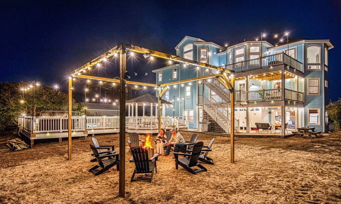 Carova Beach House | Sep 23-27open, heat pool, hotub, firepit oceanview, Wild Horses, 6 bed 7 baths