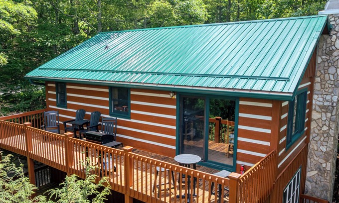 West Jefferson Cabin | Sept Nights-Soak in Your Private HotTub Under the Stars @MountJeffersonVistas