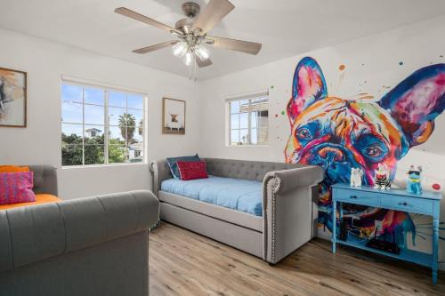 Los Angeles House | September Sale! 40 Off- The Avalon