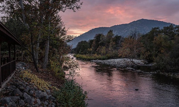 Three Rivers House | Sequoia Riverfront House with Private Beach!