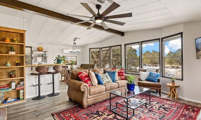 Williams House | Serene Desert Oasis Grand Canyon Pet Friendly
