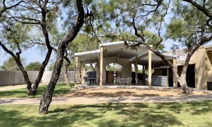San Angelo House | Serene Lake Lodge w/all of the amenities your family could want! All Inclusive!