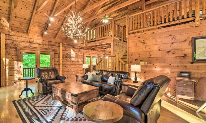 Penrod House | Serene Lewisburg Lakefront Retreat with Dock