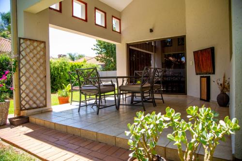 Hartbeespoort Apartment | Serene Luxury at Amigo House