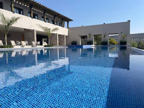 San Miguel de Allende Villa | Serene Oasis in San Miguel de Allende 6-Bedroom Villa with Hot Tub