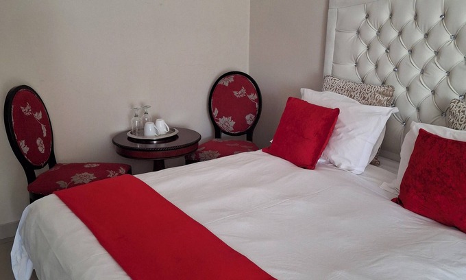 Greater Johannesburg Metropolitan Area House | Serene Pastures Family Room