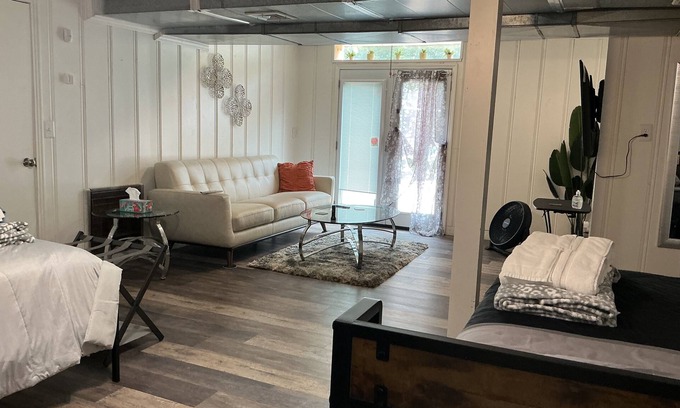 Nashville House | Serene Retreat Close to Town - Acre Lot Fully Fenced Backyard