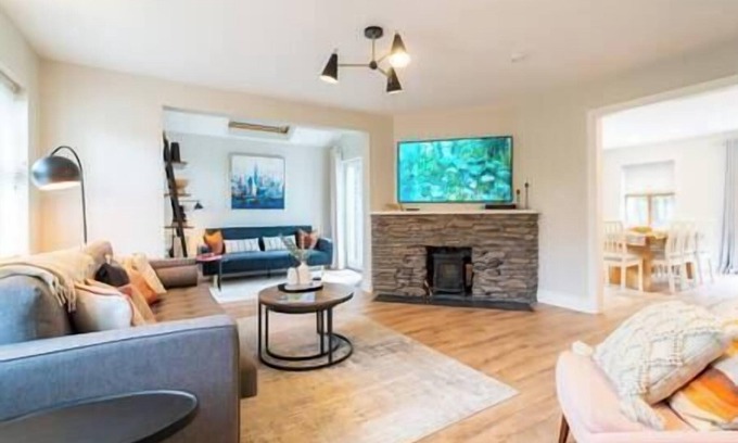 Dingle House | Serene Retreat Dingle