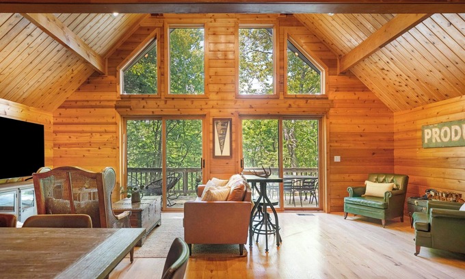Nellysford Cabin | Serenity Cabin-Woodland Retreat