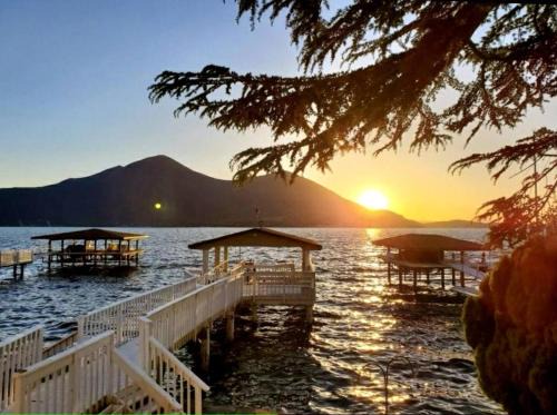 Clearlake Villa | Serenity house villa