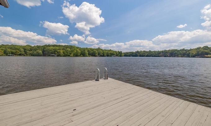 La Crosse House | Serenity Now | Spectacular Views! | Newly Renovated!