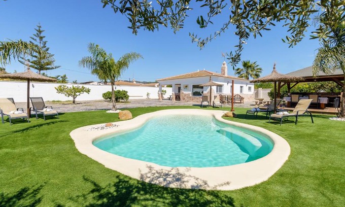 Estacion de Cartama House | Serrano Country House Heated Pool