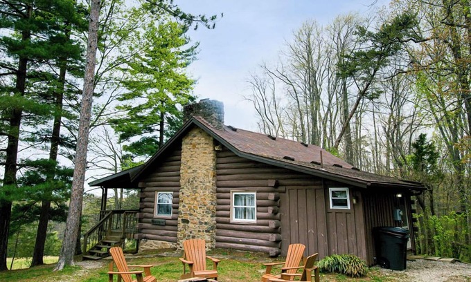 Logan Cabin | Settler - Hosted by The Chalets