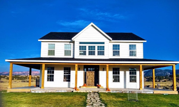 Hatch House | Sevier River Farmhouse 1