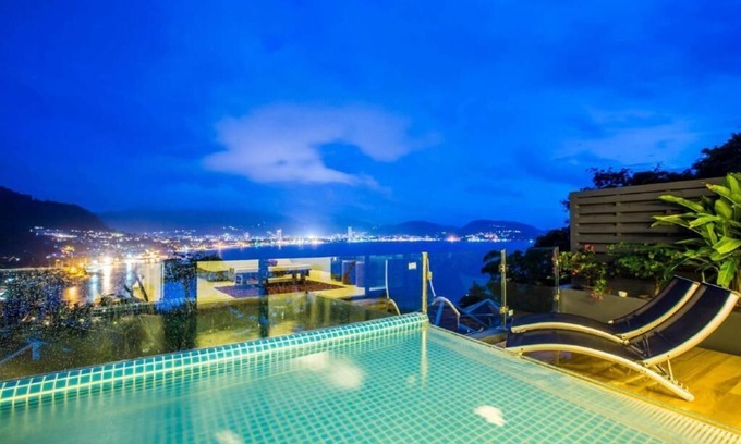 Patong Resort | (SHA+)Sky Suite with Plunge Pool (005)