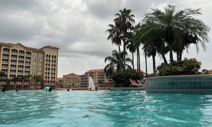 Florida Center North Condo | Shade from the Sun in this 2 bedroom condo in an excellent Orlando location