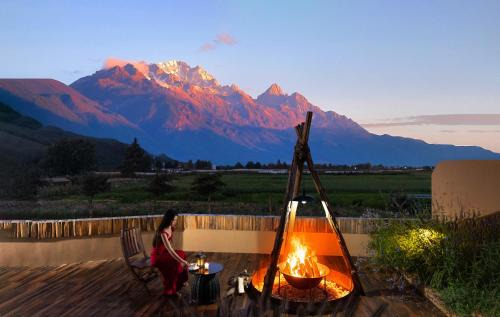 Gucheng District Hotel | ShanJuanYun Panoramic Sunlit Yulong Snow Mountain Hotel