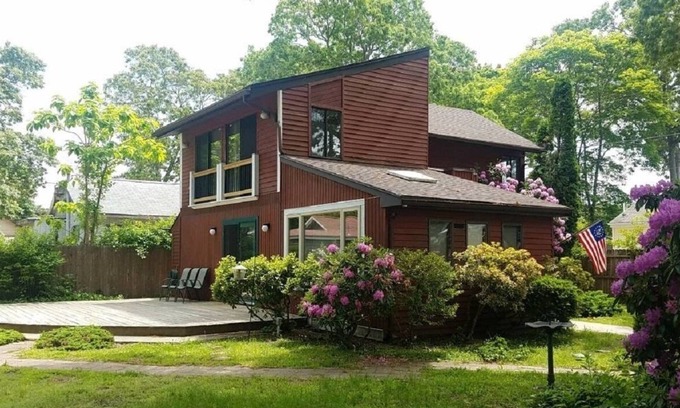 Wareham Center House | Share my Home- Walk to Beach - King Bed - Washer- Dryer