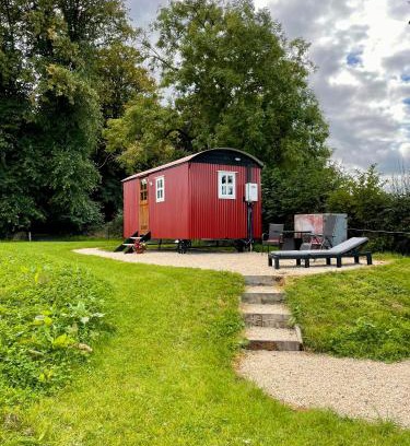 Mount Nugent House | Sheelin Shepherds Hut 2 with Hot Tub