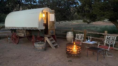 Grover House | Shepherds Camp Wagon Near Capitol Reef National Park