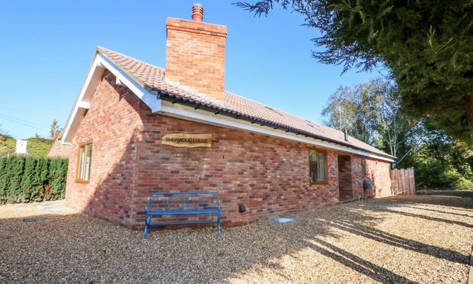 Wisbech House | Sherwood Lodge
