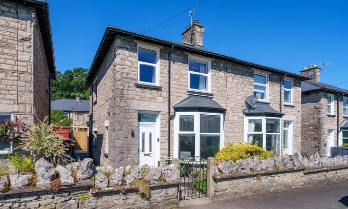 Kendal House | Shoemaker's House - Kendal Town