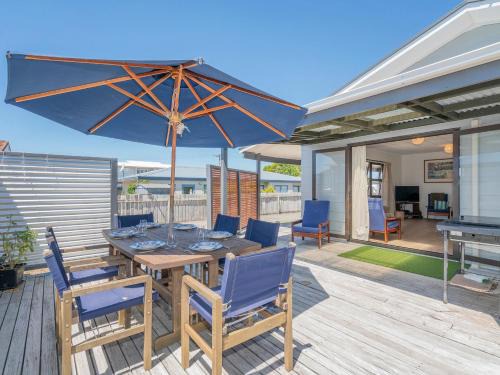 Whangamata House | Shore Beats Work - Whangamata Holiday Home
