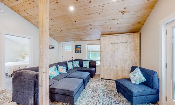 Kennebunk Condo | Shorelands, Unit 44-3 | Condo in Kennebunk with pool and playground access