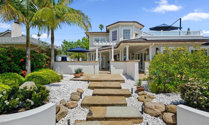 The Mesa House | Shoreline Splendor on the Mesa
