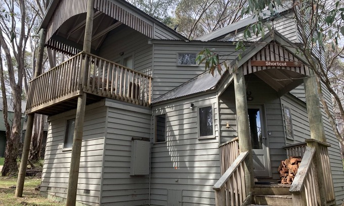 Dinner Plain Ski Chalet | Shortcut chalet