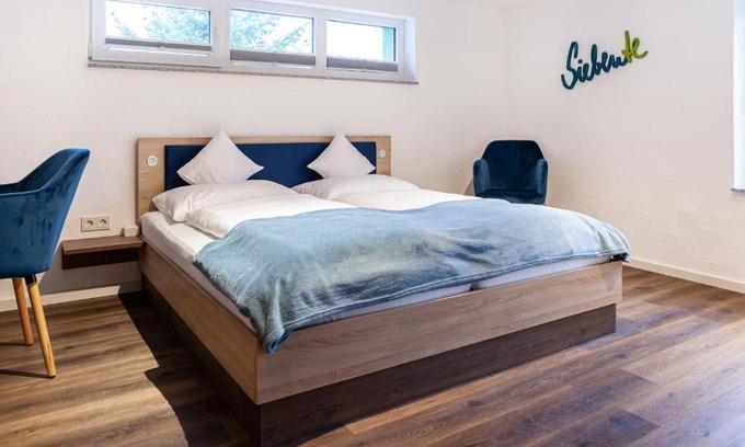 Ellscheid House | Siebente - Gästezimmer Gans im Grünen