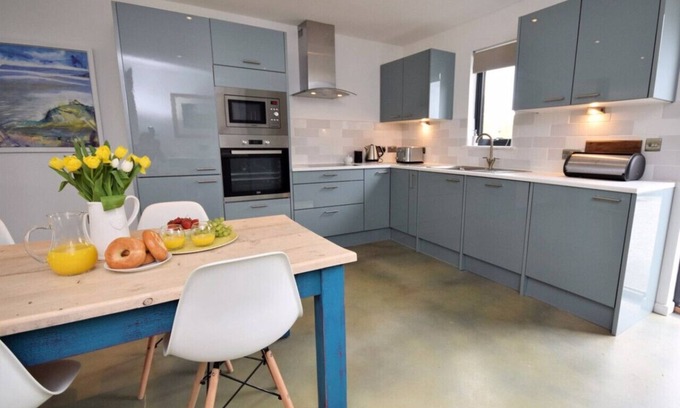 Holsworthy House | Sienna Cottage - Glebe Farm