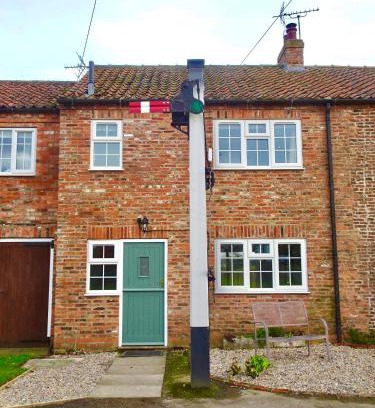York House | Signal Cottage at The Red House Estate