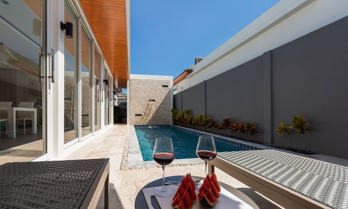 Rawai Villa | Signature Villas by TropicLook