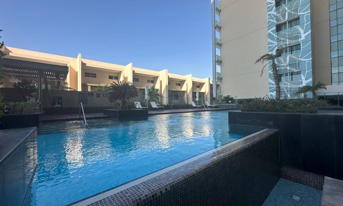 Al Raha Beach Apartment | Silk Valley - Luxury 1B near Raha Beach