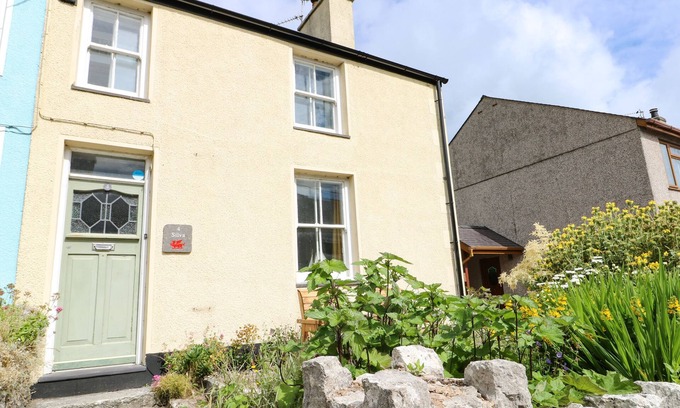 Penmon Cottage | SILVA, pet friendly, with open fire in Penmon