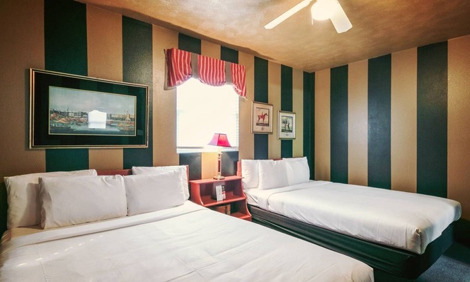 Wamego Hotel | Simmer Motel