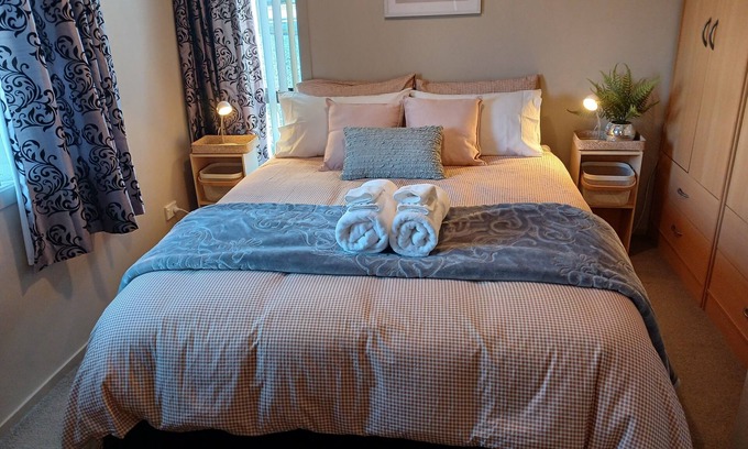 Lake Hayes Apartment | Simple and Sweet in Queenstown