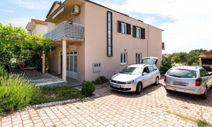 Rogoznica Apartment | Simplistic Apartment in Rogoznica near Sea Beach