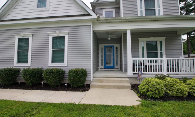 Millville House | Single home quiet neighborhood close to beach.