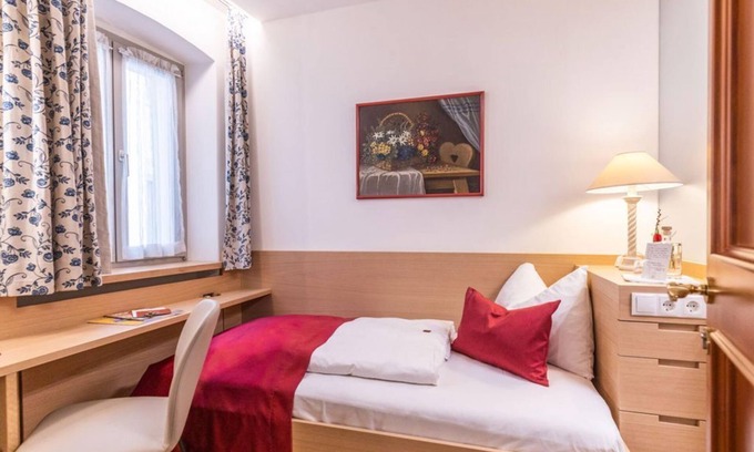 Altstadt House | Single room Mini - Altstadthotel Wolf