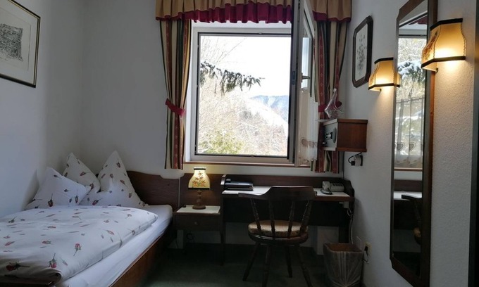 Hinterstoder Hotel | Single room with shower, WC - Hotel garni Landhaus Bürtlmair *