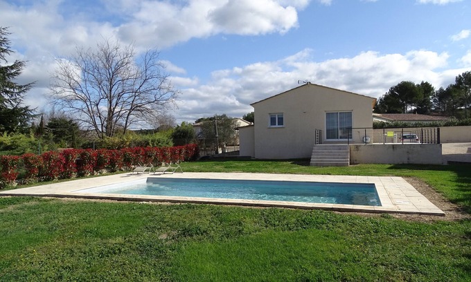 Flaux Villa | Single-storey family villa, pool, garden near Uzès