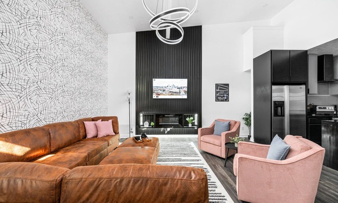 Indianapolis House | Single Story | Downtown Indy + Garage Parking!