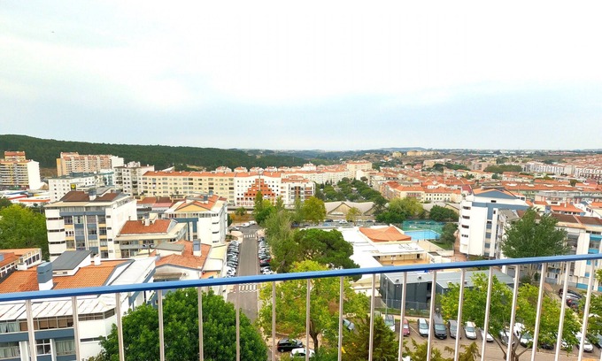 Rio de Mouro Apartment | Sintra, modern T2 with balcony Rinchoa, Lisbon
